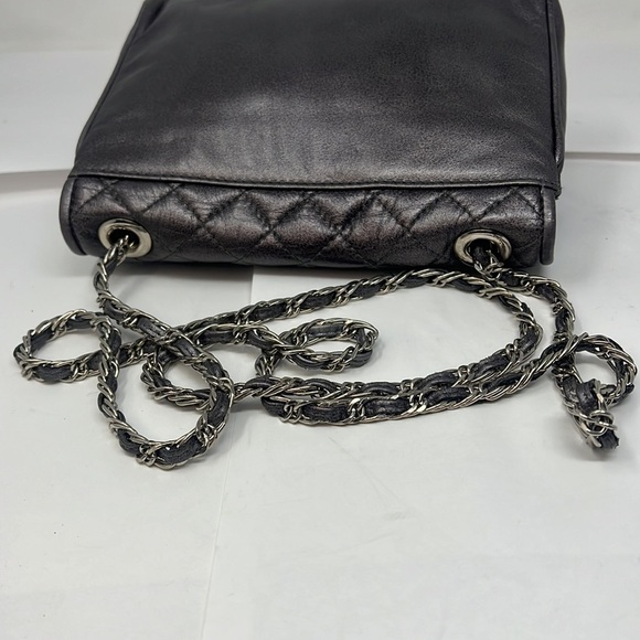 Ganson Metallic Pewter Gray Quilted Leather Crossbody Bag - Picture 6 of 8